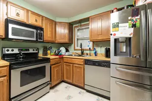 10 Mahar Dr, Poughkeepsie, NY 12601 - Photo 5