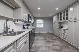 171 W 16th St, Deer Park, NY 11729 - Photo 7