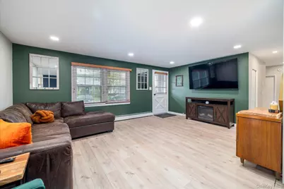 171 W 16th Street, Deer Park, NY 11729 - Photo 11