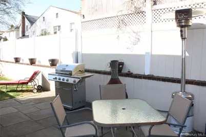 3157 Waterbury Avenue, Bronx, NY 10465 - Photo 17