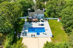 63 E Tiana Rd, Hampton Bays, NY 11946 - Photo 25