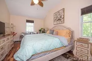 63 E Tiana Rd, Hampton Bays, NY 11946 - Photo 19