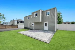 491 Hawkins Rd, Selden, NY 11784 - Photo 41