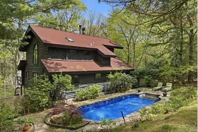 129 Bull Path, East Hampton, NY 11937 - Photo 25