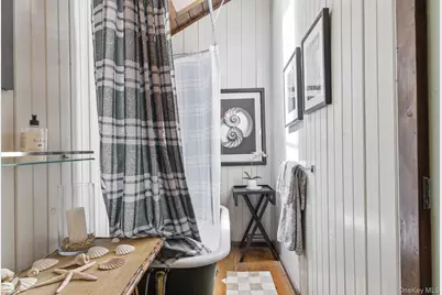 129 Bull Path, East Hampton, NY 11937 - Photo 19