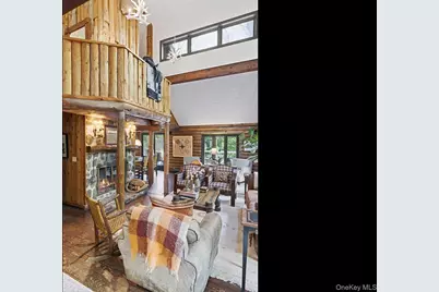 129 Bull Path, East Hampton, NY 11937 - Photo 7