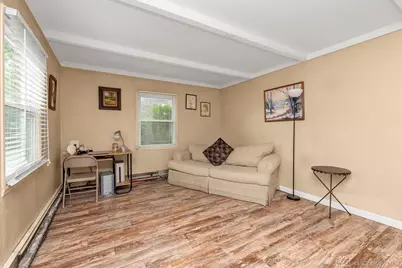 87 Slate Lane, Levittown, NY 11756 - Photo 3