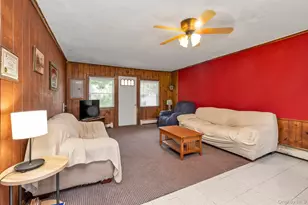 87 Slate Ln, Levittown, NY 11756 - Photo 9