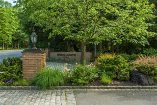 36 Wimbledon Dr, Roslyn, NY 11576 - Photo 21