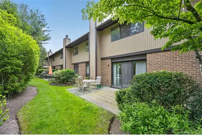 36 Wimbledon Drive, Roslyn, NY 11576 - Photo 19