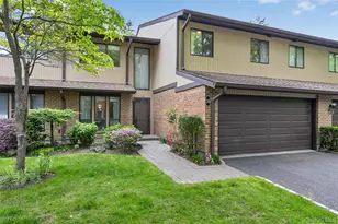 36 Wimbledon Dr, Roslyn, NY 11576 - Photo 25