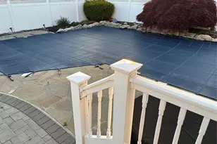60 S Crescent Dr, Farmingdale, NY 11735 - Photo 7