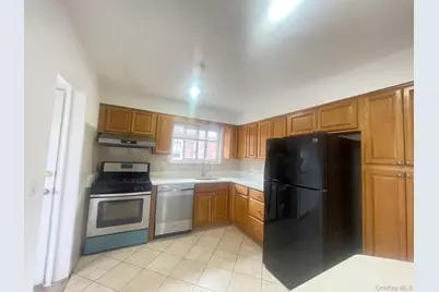 4316 223rd Street #2nd Floor, Bayside, NY 11361 - Photo 3