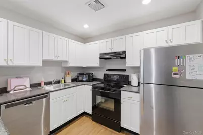 549 Gregory Court, Highland, NY 12528 - Photo 5