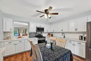426 Genesee Ct, Suffern, NY 10901 - Photo 5