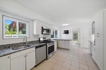 883 Hawkins Avenue, Lake Grove, NY 11755 - Photo 23