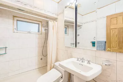 27-22 Bayside Lane, Flushing, NY 11358 - Photo 13
