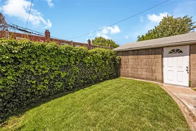7528 170th Street, Fresh Meadows, NY 11366 - Photo 33
