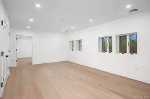 215 Prospect Ave, White Plains, NY 10607 - Photo 25