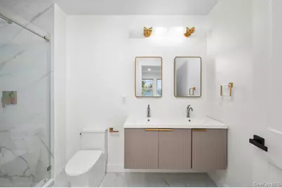 215 Prospect Avenue, White Plains, NY 10607 - Photo 11
