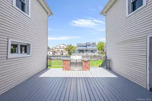 64 W 2nd St, Freeport, NY 11520 - Photo 23