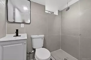 114-25 200th St, Saint Albans, NY 11412 - Photo 13