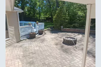 81 Union Avenue, Amityville, NY 11701 - Photo 9