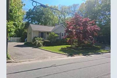 81 Union Avenue, Amityville, NY 11701 - Photo 3
