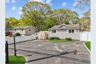 164 Dare Road, Selden, NY 11784 - Photo 3