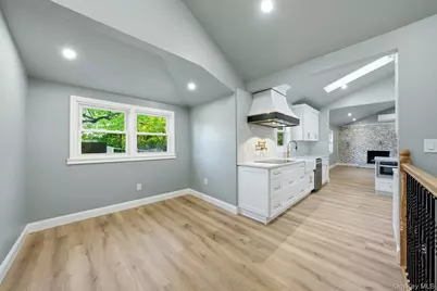 21 Newfoundland Avenue, Huntington, NY 11743 - Photo 11