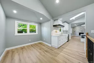 21 Newfoundland Ave, Huntington, NY 11743 - Photo 11