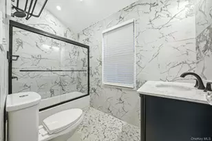 21 Newfoundland Ave, Huntington, NY 11743 - Photo 13