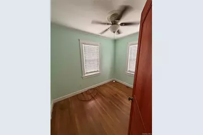 7 Foran Place, Hicksville, NY 11801 - Photo 7