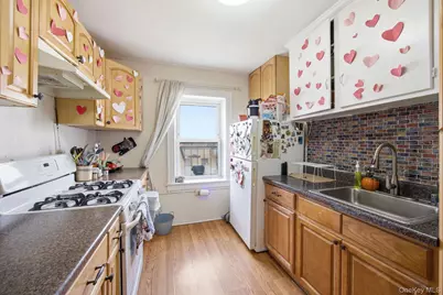 2317 33rd Avenue, Astoria, NY 11106 - Photo 19