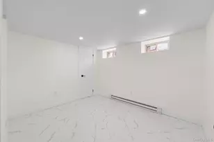 112-18 159th St, Jamaica, NY 11433 - Photo 11