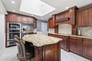 708 Lorentz St, Elmont, NY 11003 - Photo 11