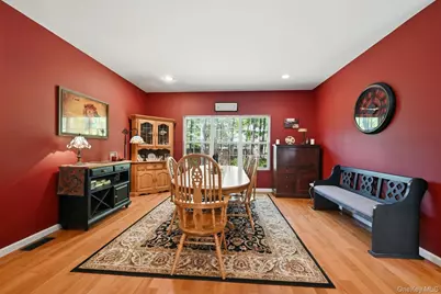 3 Pia Court, Holtsville, NY 11742 - Photo 11