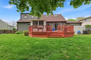 41 Lane St, Lindenhurst, NY 11757 - Photo 3