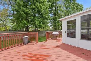 41 Lane St, Lindenhurst, NY 11757 - Photo 7