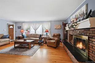 41 Lane St, Lindenhurst, NY 11757 - Photo 9