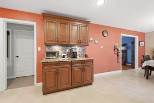 41 Lane St, Lindenhurst, NY 11757 - Photo 15