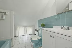 335 Twin Ln S, Wantagh, NY 11793 - Photo 25