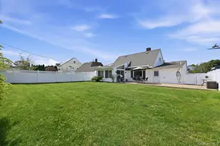 335 Twin Ln S, Wantagh, NY 11793 - Photo 31