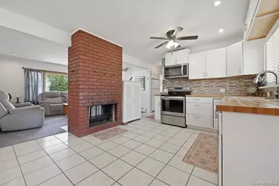 335 Twin Lane S, Wantagh, NY 11793 - Photo 11