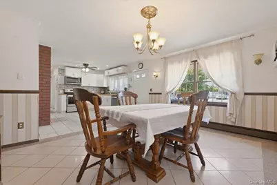 335 Twin Lane S, Wantagh, NY 11793 - Photo 9