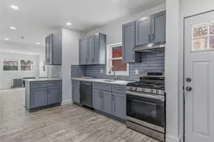 21-52 48th St, Astoria, NY 11105 - Photo 5