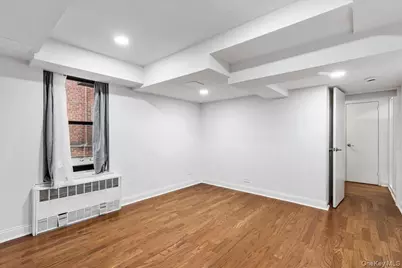 139-15 83rd Avenue #B32, Briarwood, NY 11435 - Photo 9