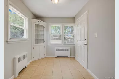 202 Nevada Street, Hicksville, NY 11801 - Photo 21