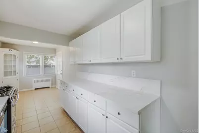 202 Nevada Street, Hicksville, NY 11801 - Photo 17