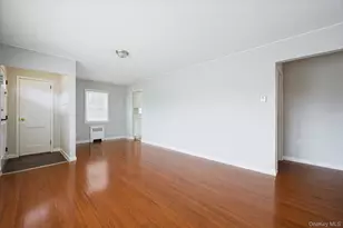 202 Nevada St, Hicksville, NY 11801 - Photo 27
